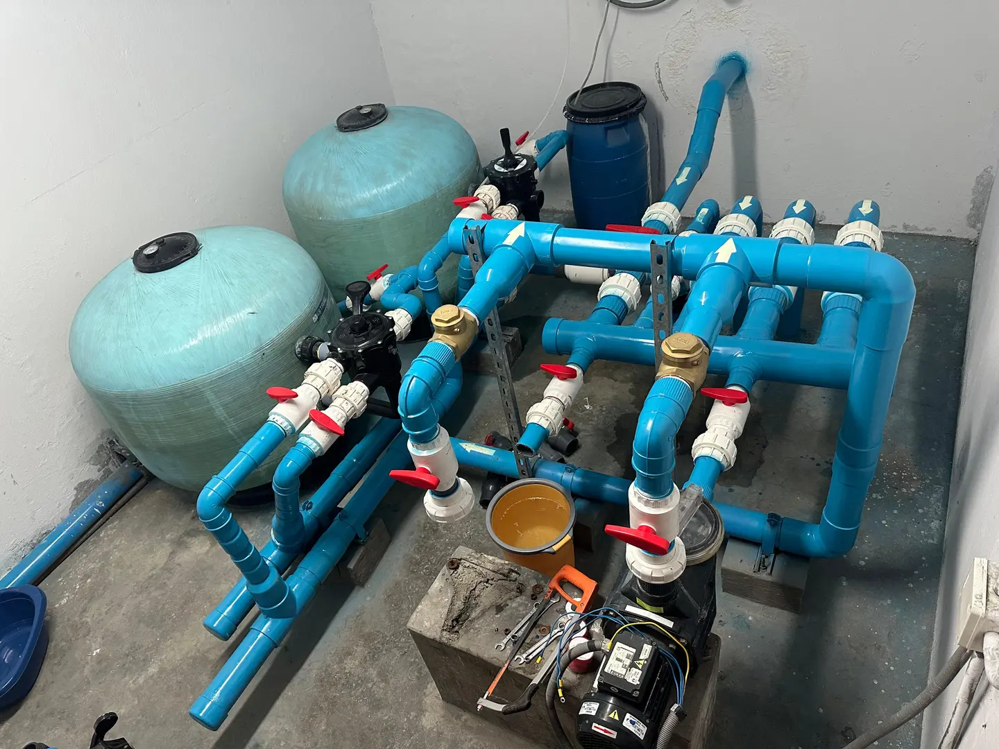 Sistema técnico y mantenimiento de piscina en el Complejo Deportivo San Carlos
